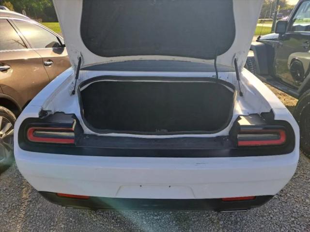 2016 Dodge Challenger SXT Plus