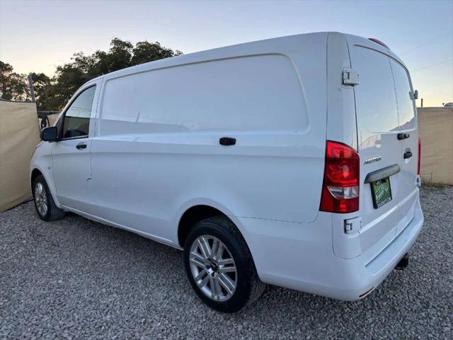 2016 Mercedes-Benz Metris Base