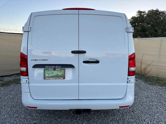 2016 Mercedes-Benz Metris Base