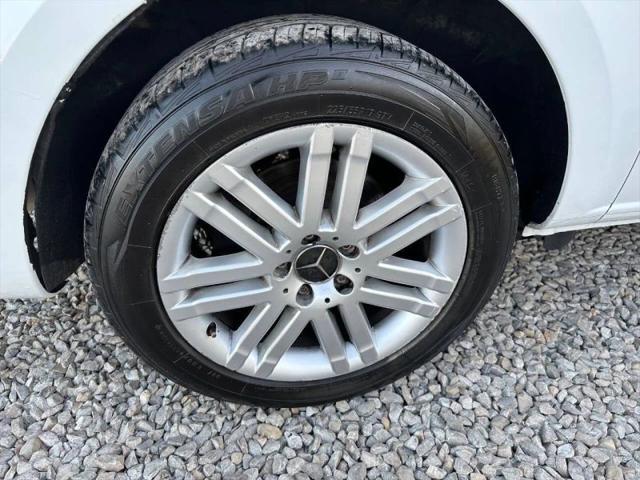 2016 Mercedes-Benz Metris Base