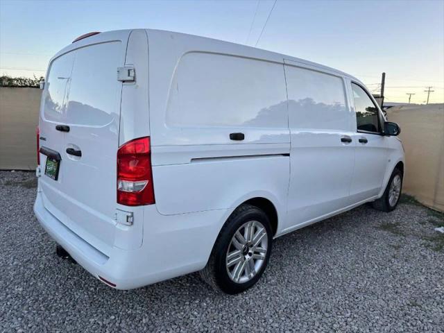 2016 Mercedes-Benz Metris Base