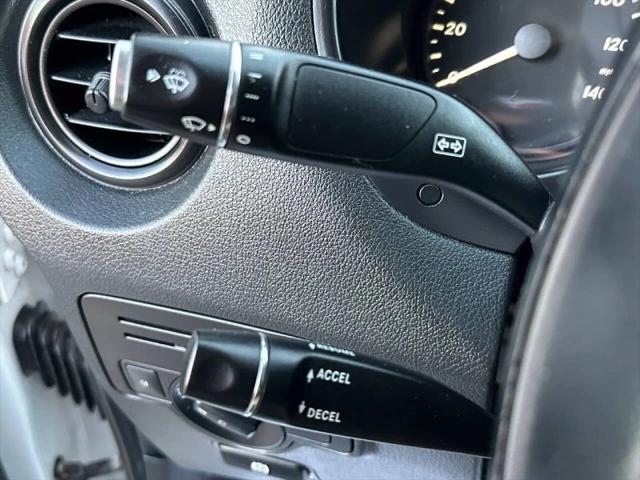 2016 Mercedes-Benz Metris Base