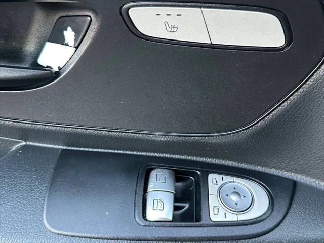 2016 Mercedes-Benz Metris Base