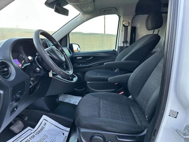 2016 Mercedes-Benz Metris Base