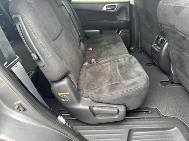 2015 Nissan Pathfinder S