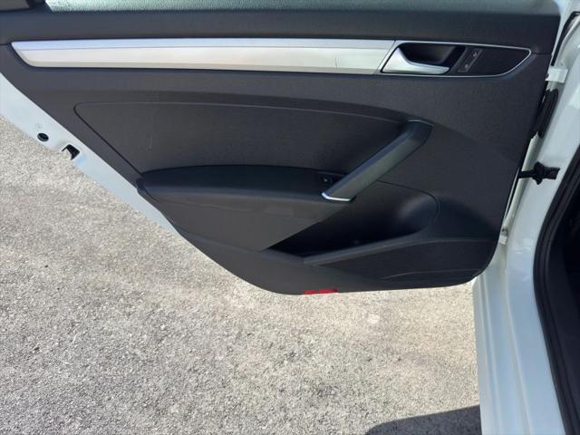2017 Volkswagen Passat 1.8T S