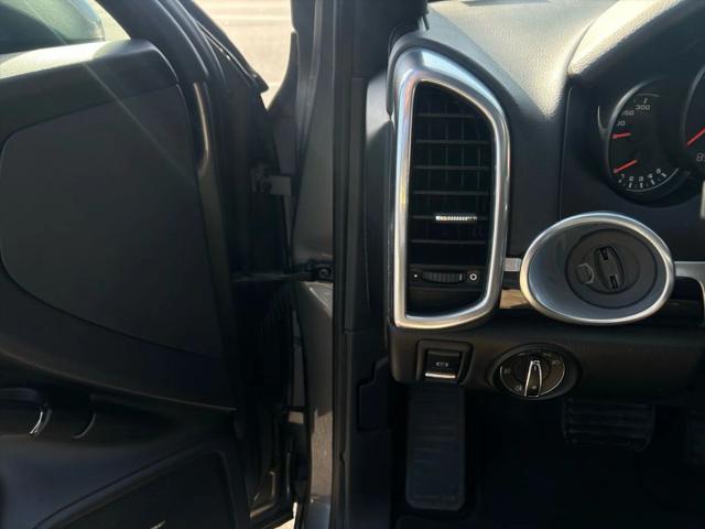 2018 Porsche Cayenne Base