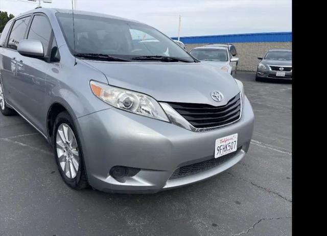 2011 Toyota Sienna LE