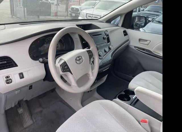 2011 Toyota Sienna LE