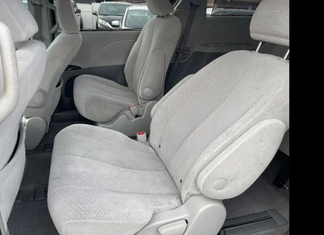 2011 Toyota Sienna LE