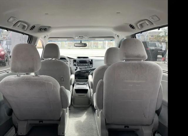 2011 Toyota Sienna LE