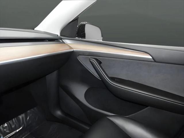 2024 Tesla Model Y Long Range Dual Motor All-Wheel Drive