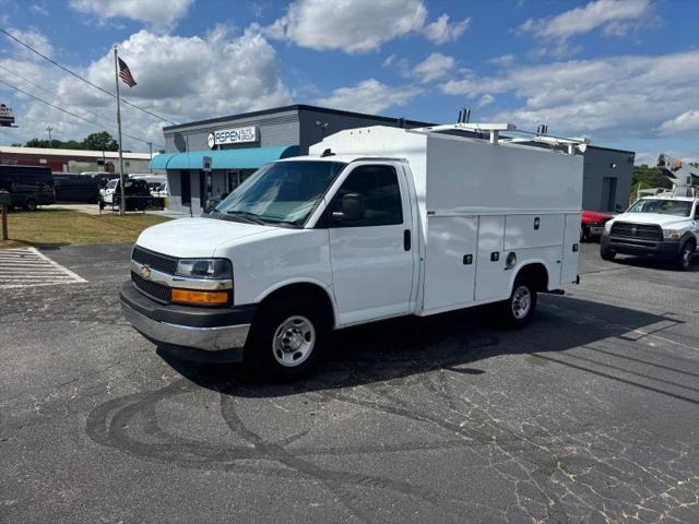 2022 Chevrolet Express Cutaway Work Van
