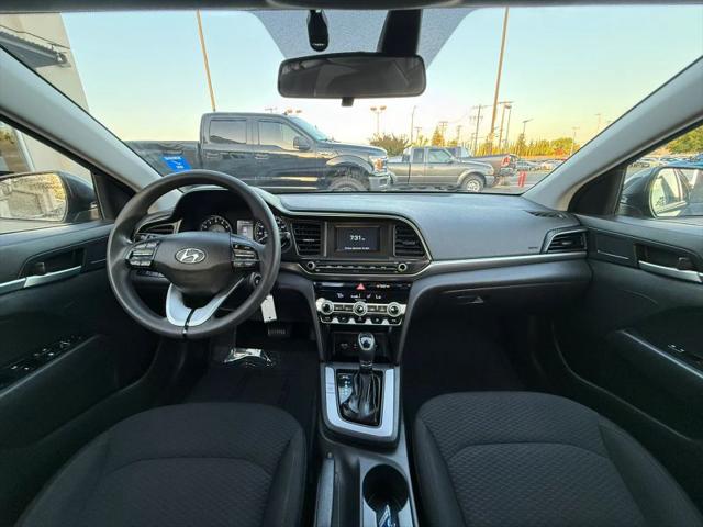 2020 Hyundai Elantra SE
