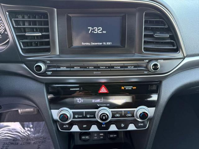 2020 Hyundai Elantra SE
