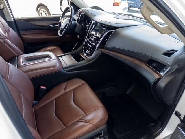 2018 Cadillac Escalade Luxury