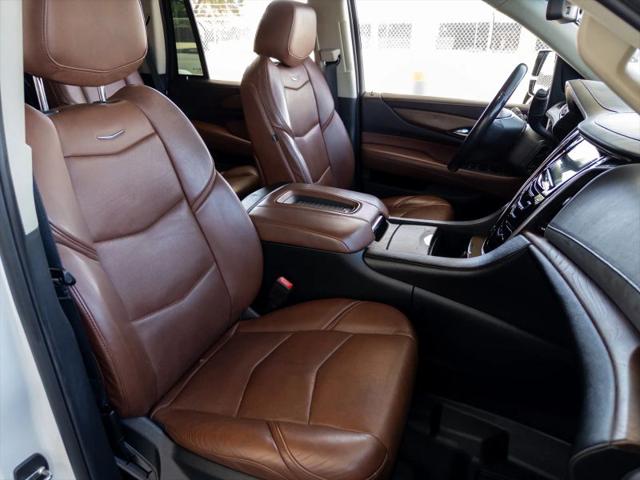 2018 Cadillac Escalade Luxury
