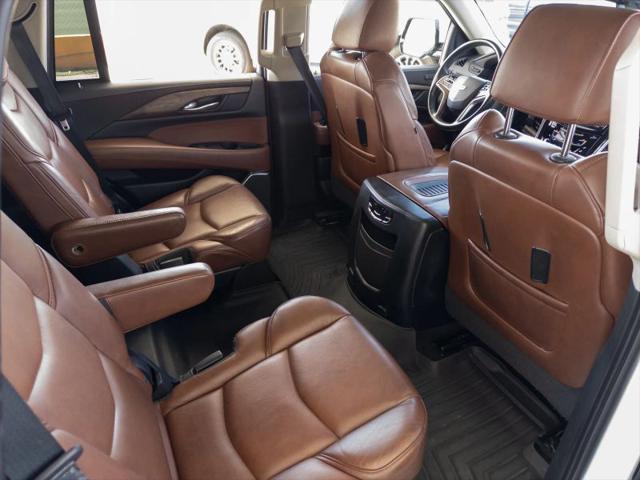 2018 Cadillac Escalade Luxury