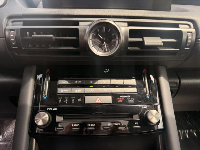 2023 Lexus IS 300 300