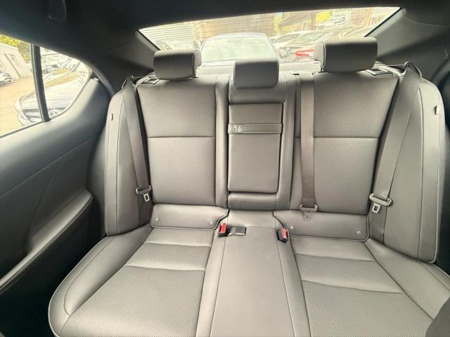 2023 Lexus IS 300 300
