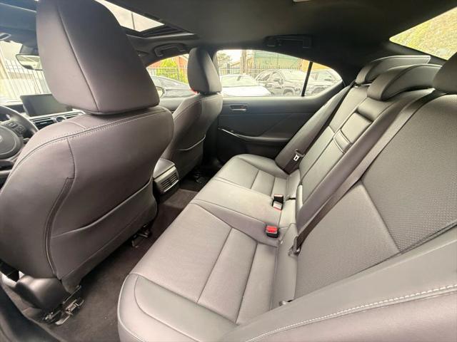 2023 Lexus IS 300 300