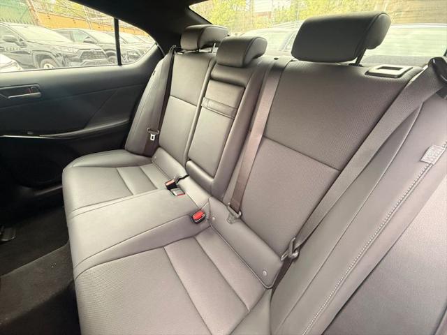 2023 Lexus IS 300 300