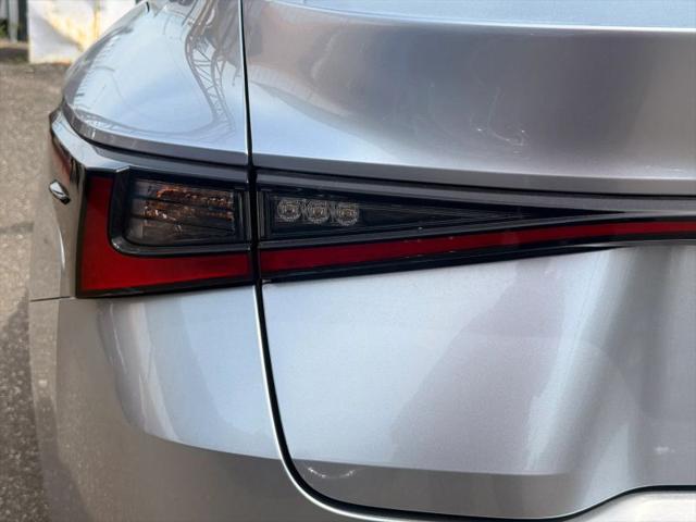 2023 Lexus IS 300 300