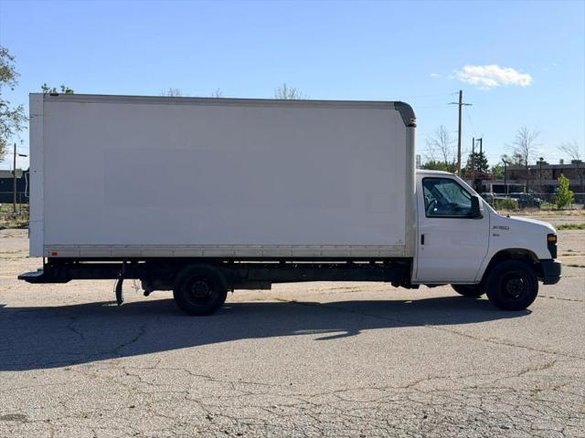 2017 Ford E-350 Cutaway Base
