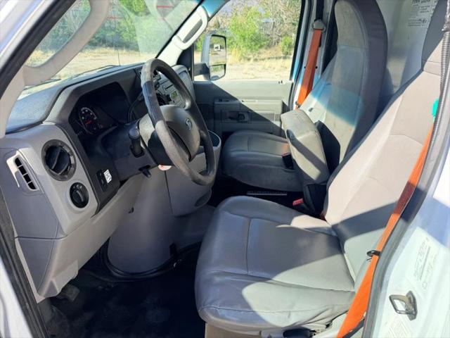 2017 Ford E-350 Cutaway Base