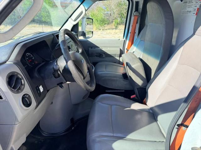 2017 Ford E-350 Cutaway Base