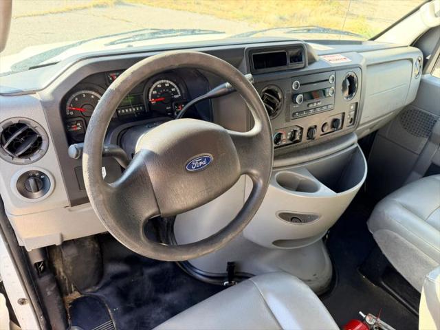 2017 Ford E-350 Cutaway Base