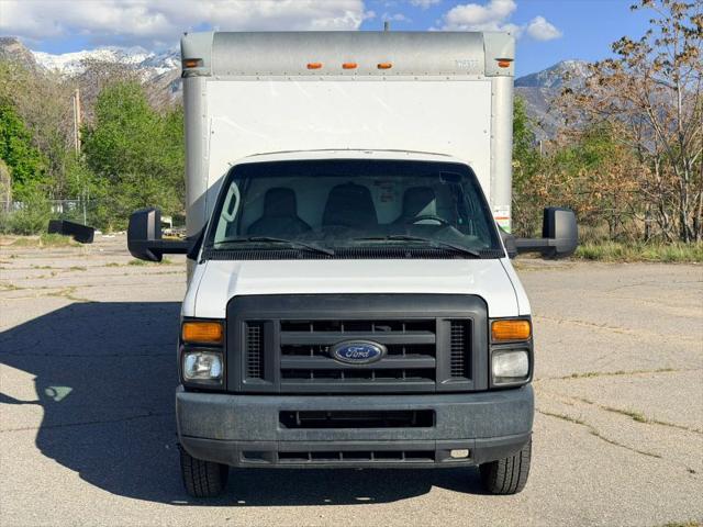 2017 Ford E-350 Cutaway Base