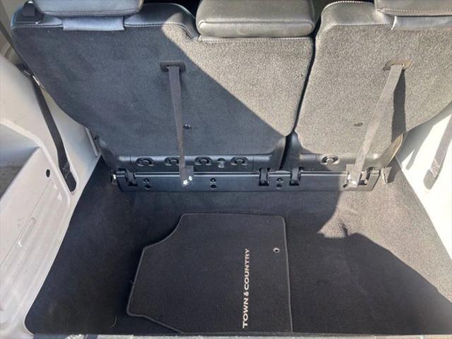 2014 Chrysler Town & Country Touring