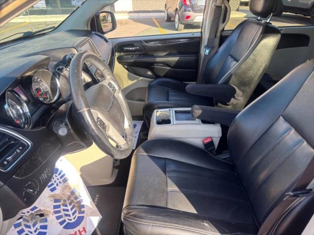 2014 Chrysler Town & Country Touring
