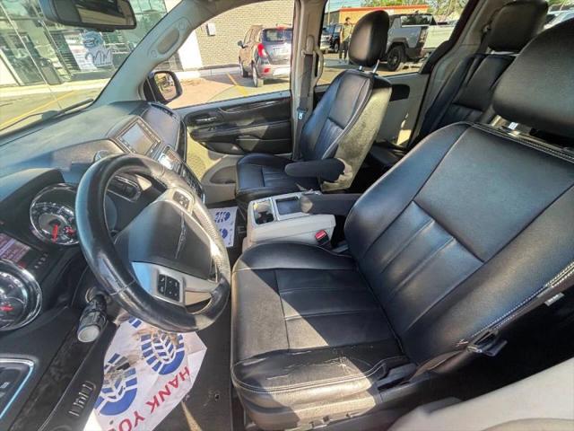 2014 Chrysler Town & Country Touring