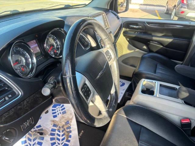 2014 Chrysler Town & Country Touring