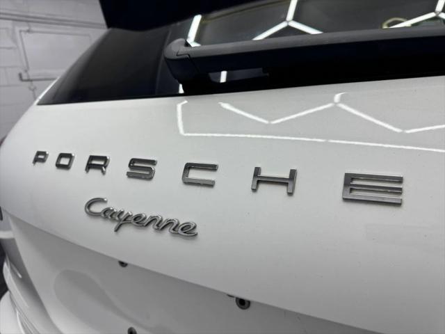2017 Porsche Cayenne Platinum Edition