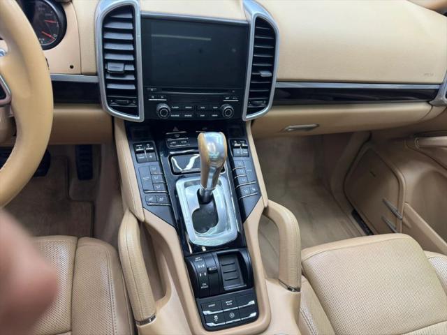 2017 Porsche Cayenne Platinum Edition