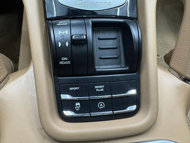 2017 Porsche Cayenne Platinum Edition