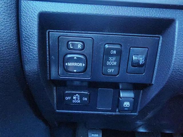 2015 Toyota Tundra SR5 5.7L V8