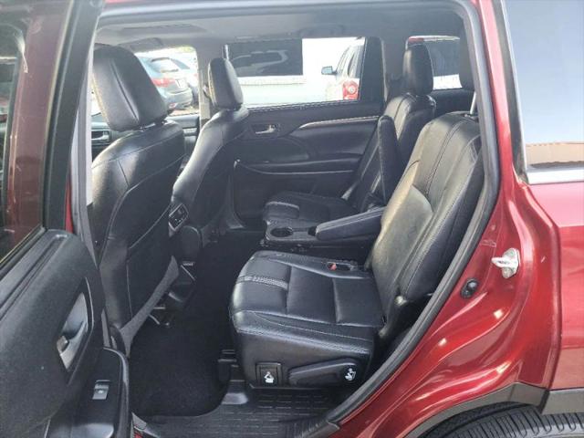 2017 Toyota Highlander SE