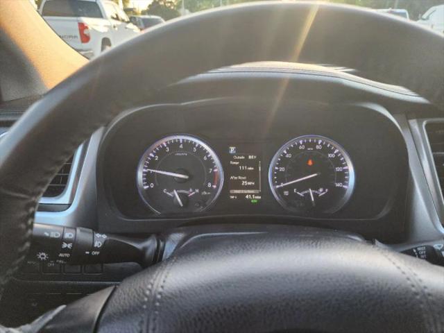 2017 Toyota Highlander SE