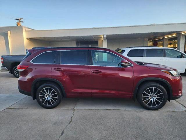 2017 Toyota Highlander SE