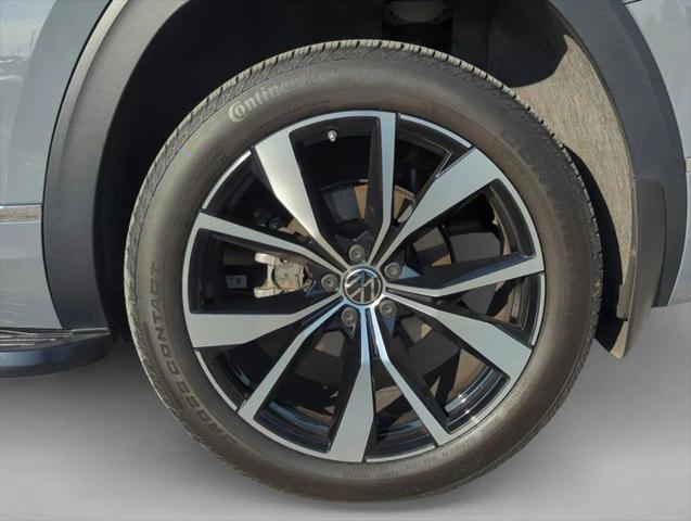 2025 Volkswagen Atlas 2.0T SEL Premium R-Line