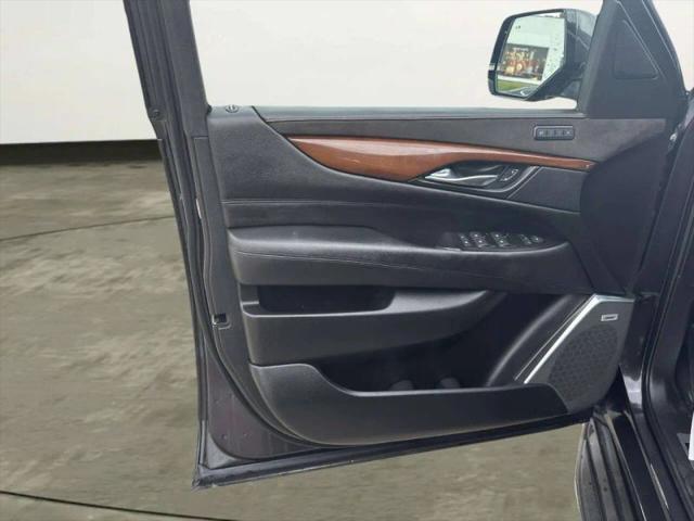 2018 Cadillac Escalade Luxury