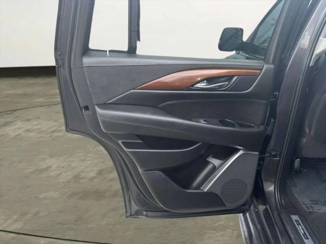 2018 Cadillac Escalade Luxury