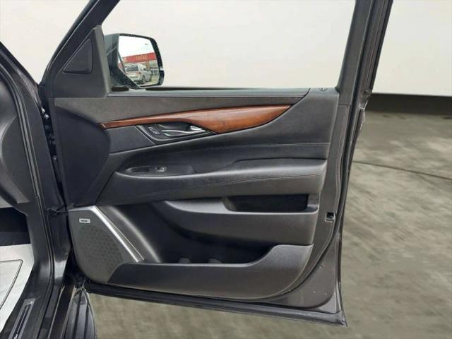 2018 Cadillac Escalade Luxury