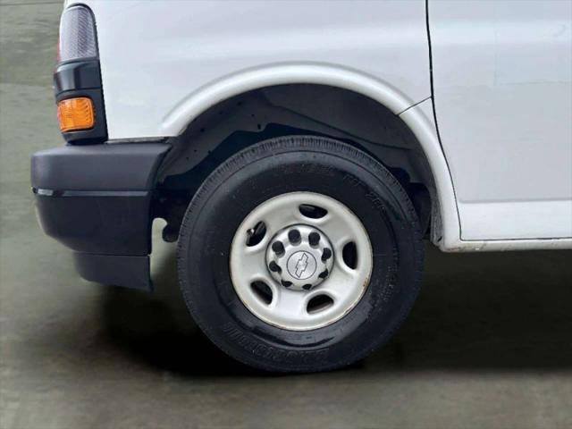 2020 Chevrolet Express Cargo Van RWD 2500 Extended Wheelbase WT