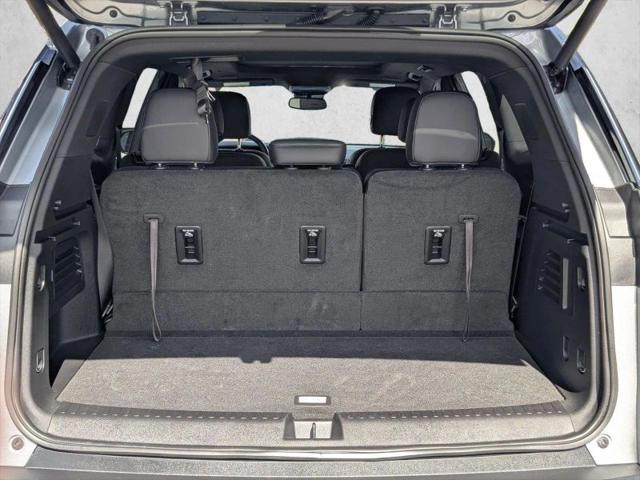 2025 GMC Acadia AWD AT4