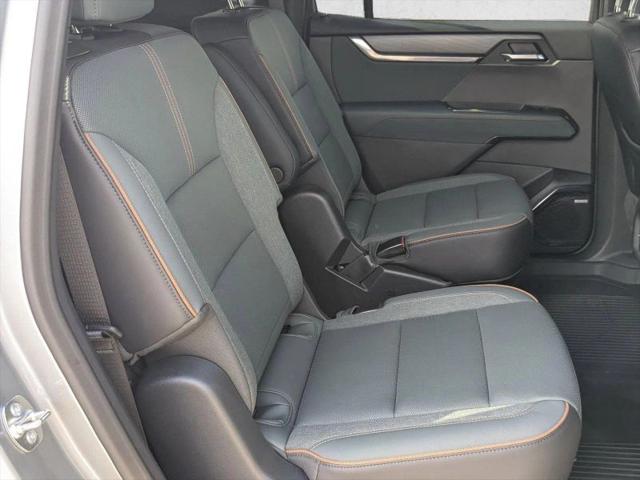 2025 GMC Acadia AWD AT4